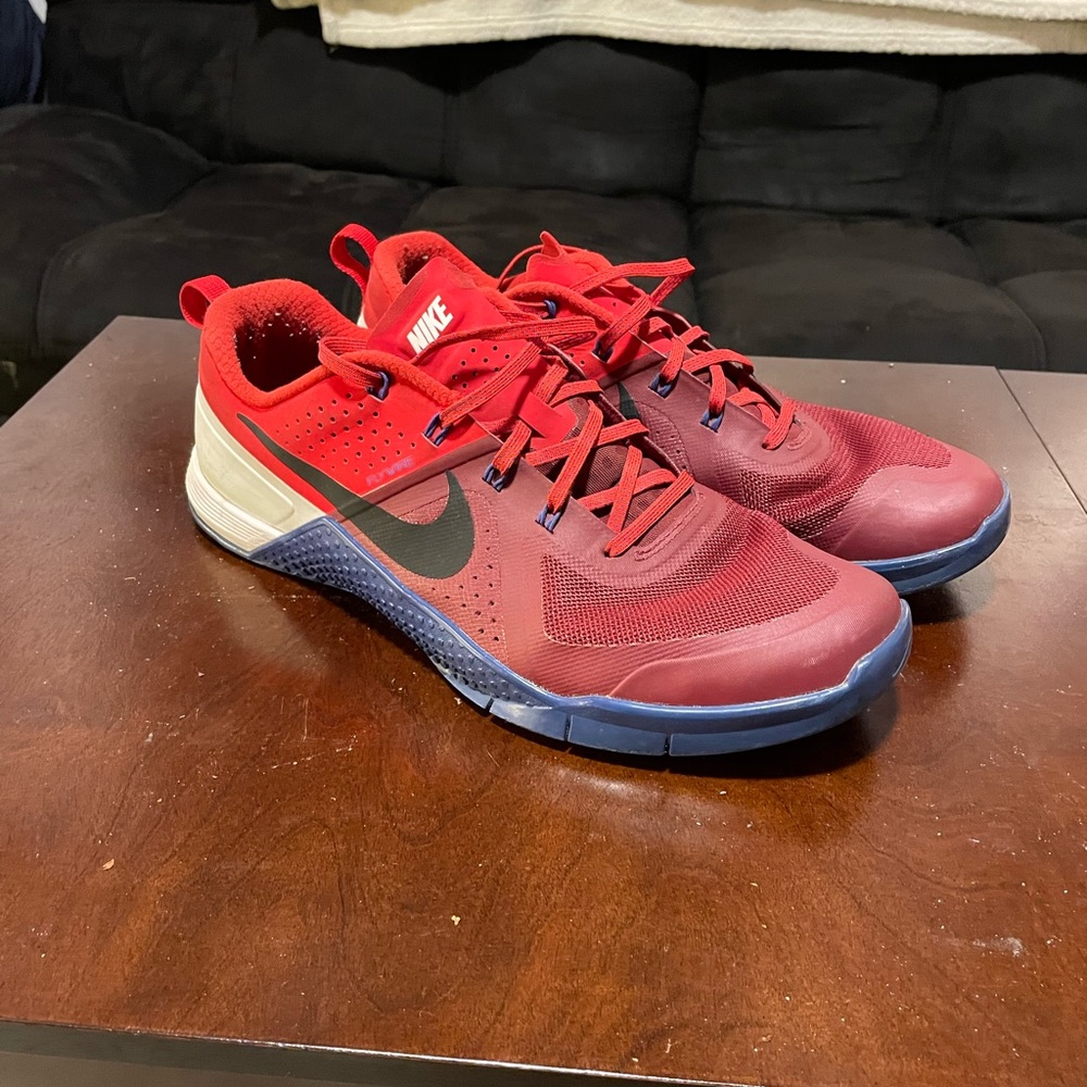Size 13 mens Nike Metcons